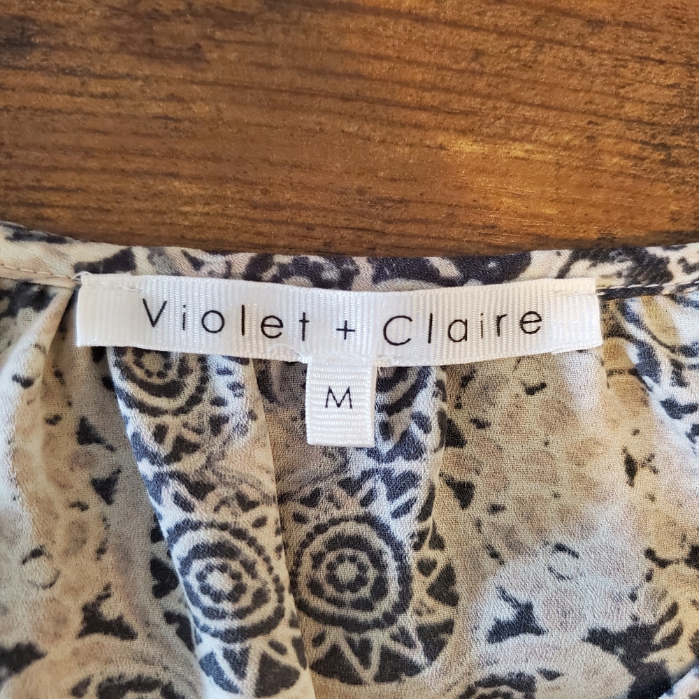 Violet+Claire Grey Patterned Top - Picture 4 of 5